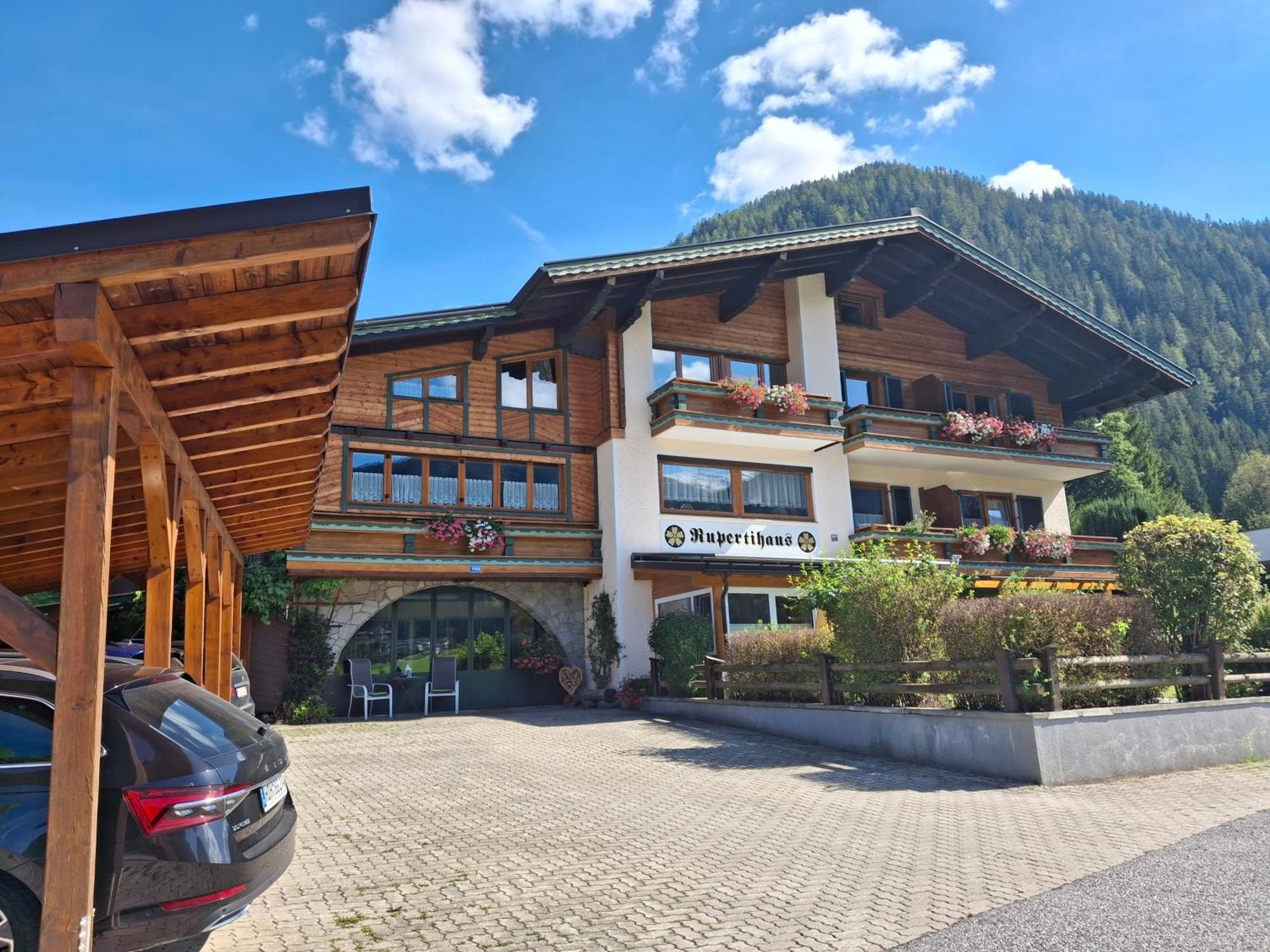 Ferienwohnungen Rupertihaus Flachau Exterior photo